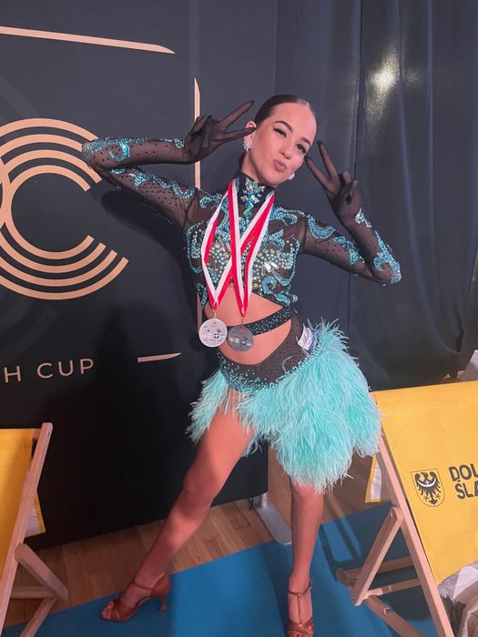 Sukienka      latino