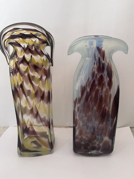 Ваза гутне скло.