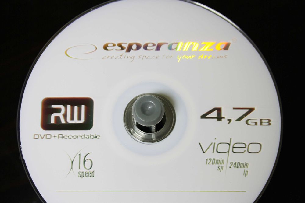 Диски Якісні Нові DVD-R+R , СD , прінт і інші . Ціна за 1 штуку .