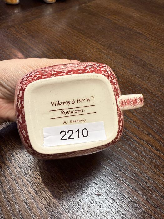 Mlecznik Villeroy & Boch Rusticana bordowy 2210