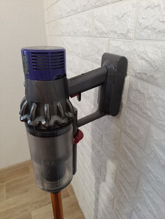 Пилосос dyson v10