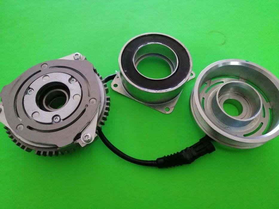 Embraiagem de bomba de água Mitsubishi Canter Fuso QC000392