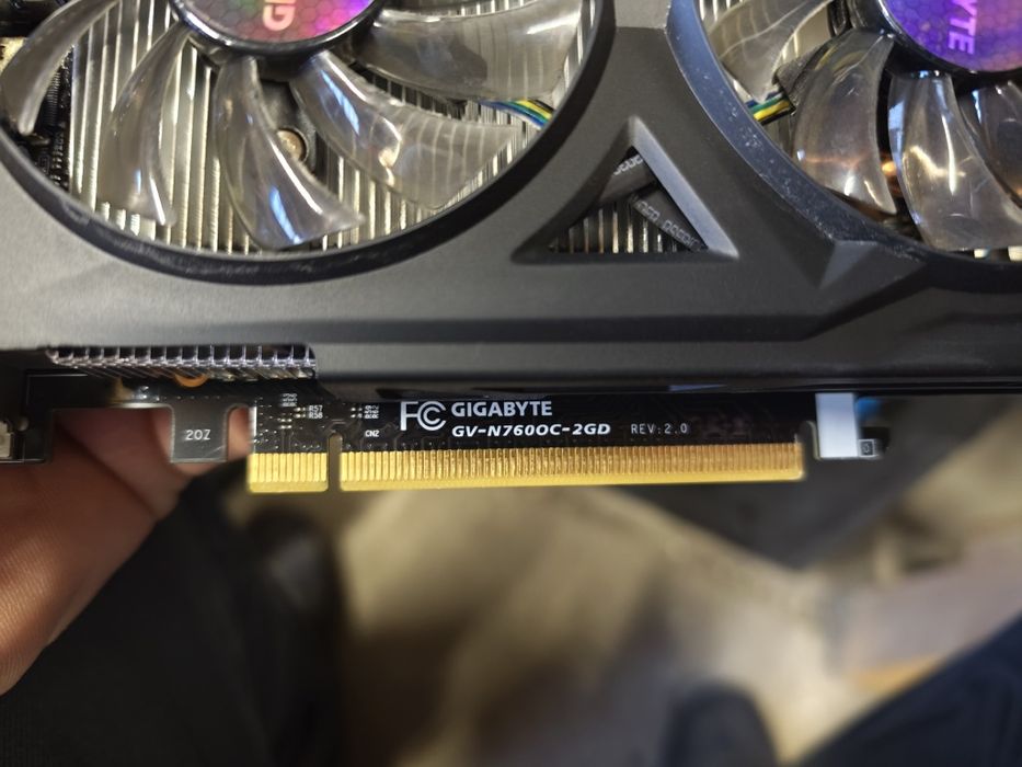 Intel i5 4690k GeForce GTX 760 2GB OC 8 GB Ram