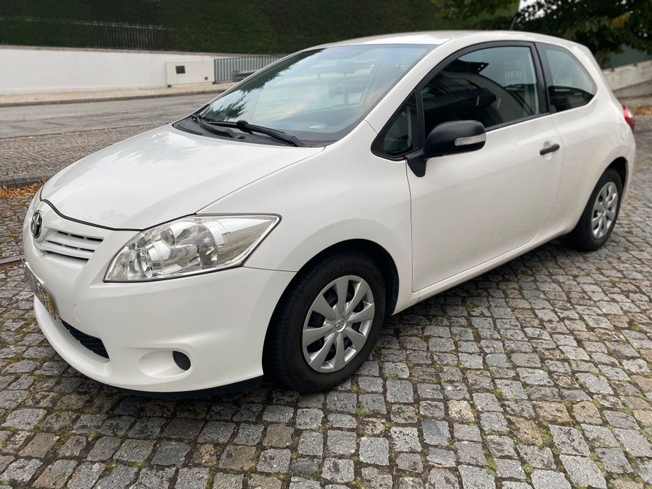 Toyota auris 1.4 d4d Vila Nova De Famalicão E Calendário • OLX.pt
