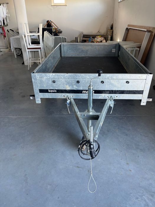 Vendo atrelado em excelente condições.