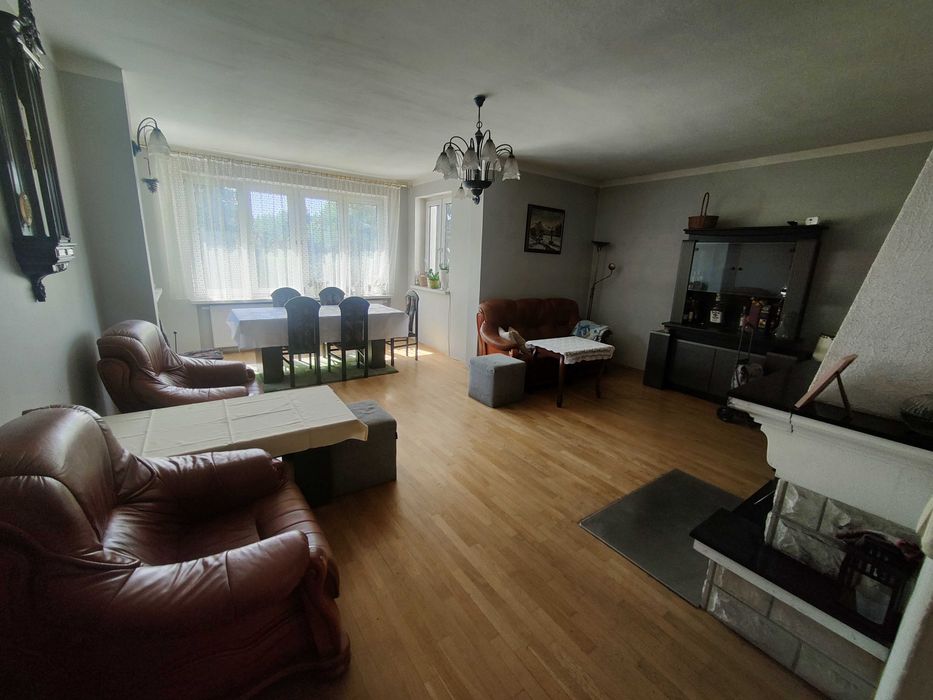 Dom w Czersku 160 m2 (5-6 pokoi), podpiwniczony + poddasze