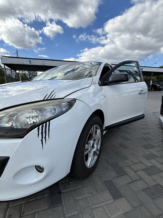 Продам Renault Megane  2012 г.в