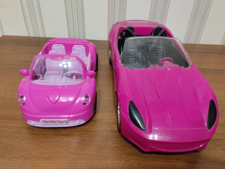 Машина для Барбі