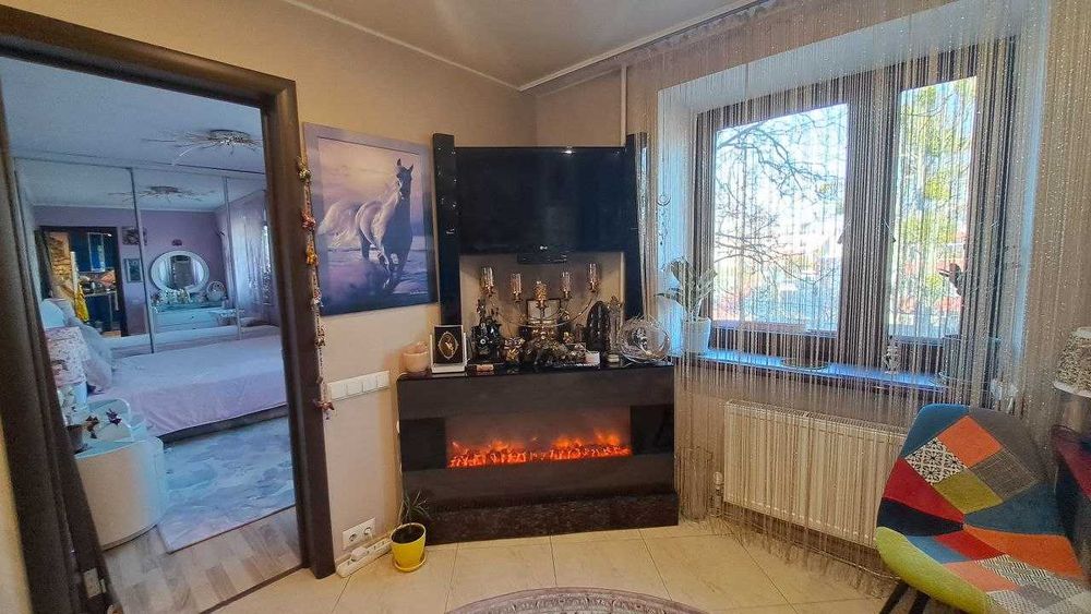 Продам 3 кім кв, просп-Юности!!!