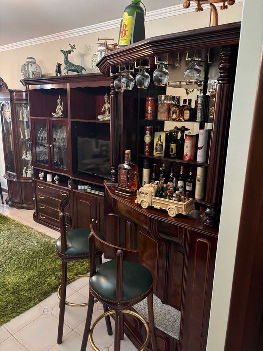 VENDE-SE BAR COMPLETO