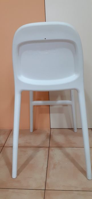 Vendo cadeira de mesa para bebê em muito bom estado como nova de marca