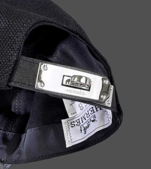 Cap Hermes com fecho metalico ajustavel