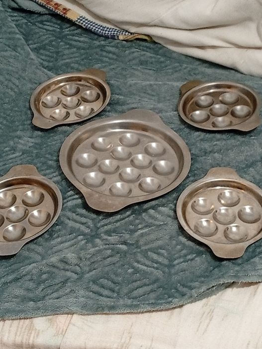 Conjunto de Vários acessórios em Inox para ovos tudo novo