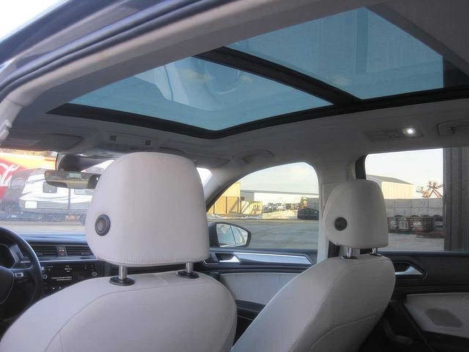 Volkswagen  Tiguan SEL      2019