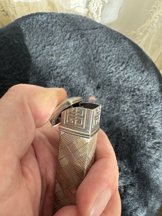 Продам вінтажні запальничкі Givenchy оригінал