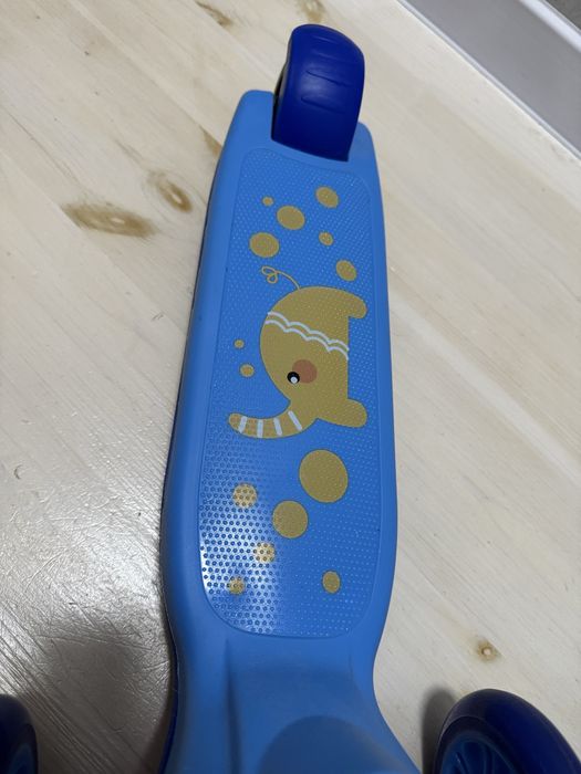 Продам дитячий самокат