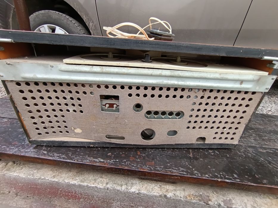 Проигрыватель магнитофон на бабинах Днипро ссср