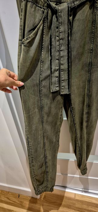 Śliczny kombinezon Guess S oryginal