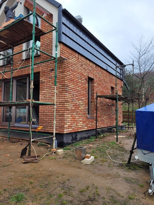 Płytki z cegieł rozbiórkowych elewacyjne