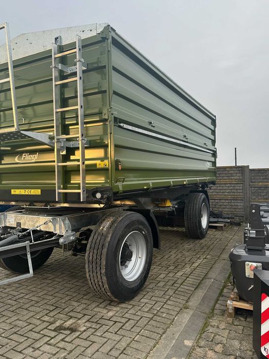 Przyczepa rolnicza Fliegl DK 180