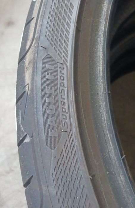 Vendo pneus semi-novos 235/35/19 Goodyear