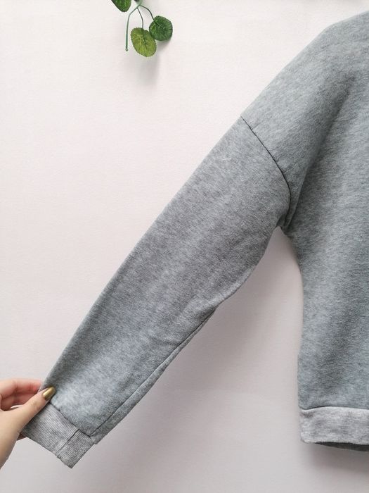 Camisola Cinzenta Clara