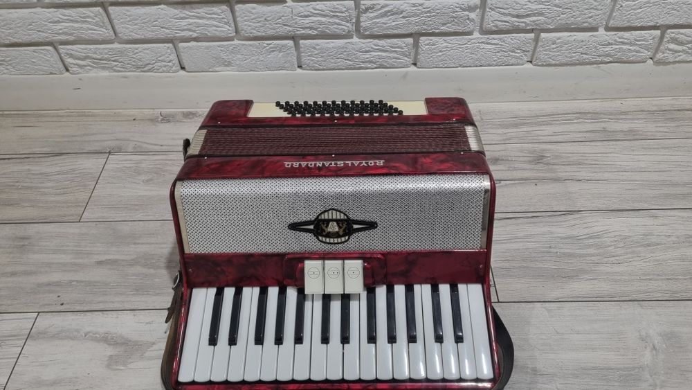 Akordeon Royal Standard 60