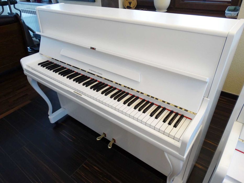 Pianino Nordiska 114 biale  od Piano Design