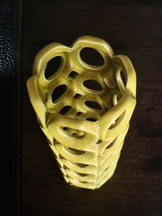 Peça decorativa em faiança