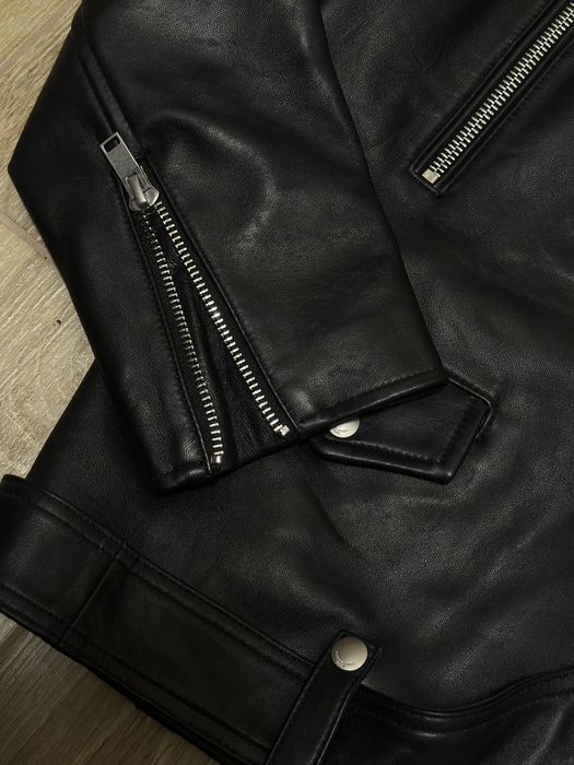 Куртка шкірянна  YSL (S) іде як оверсайз бу
