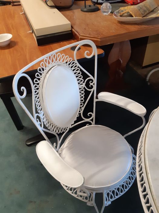 Conjunto restaurado de jardim