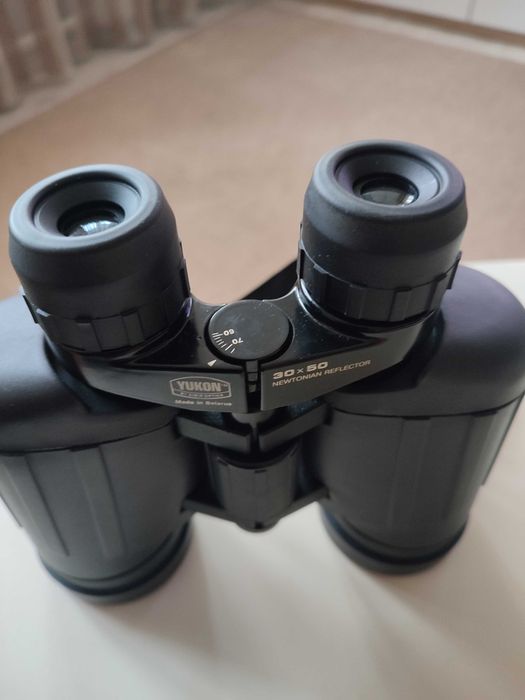 Бинокль YUKON 30х50