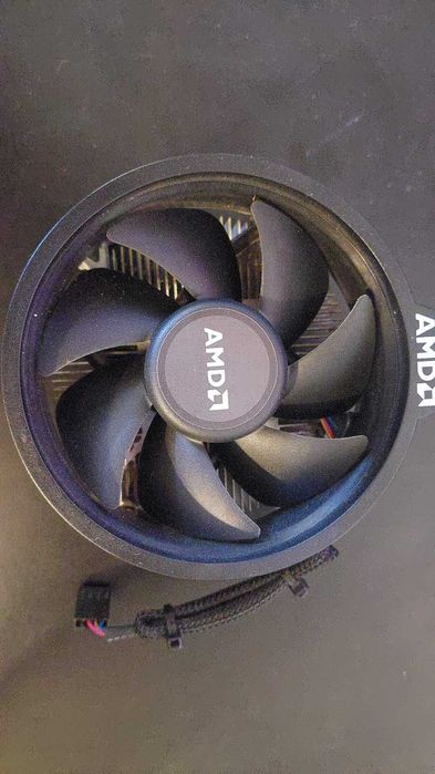 AMD Ryzen 3 3200G + Cooler