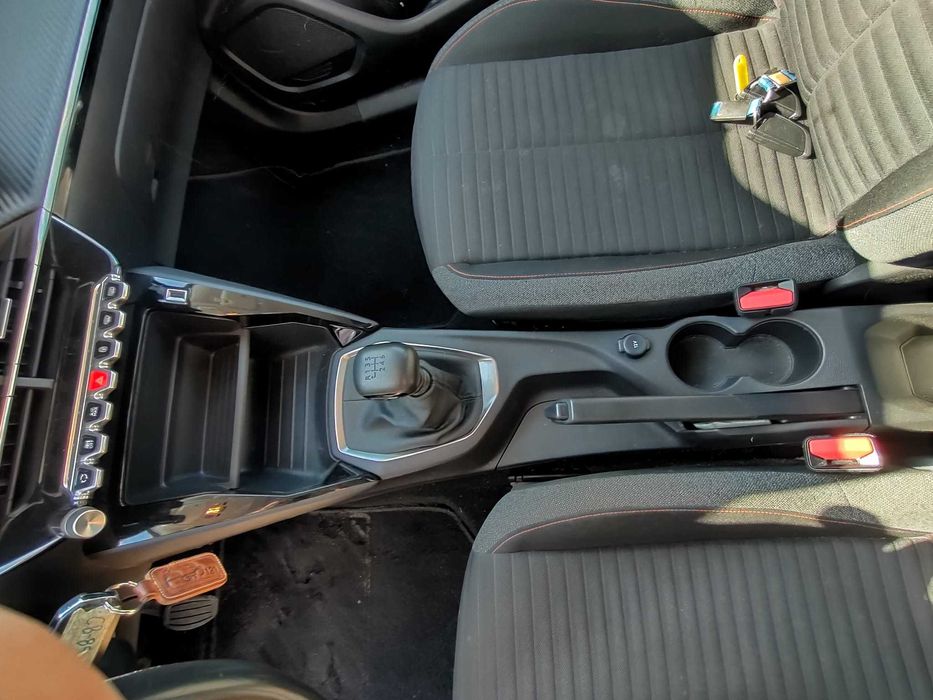 Peugeot 2008 Gasolina — photo 5