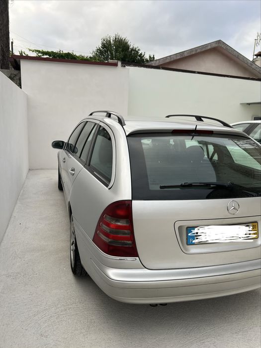 Mercedes-Benz C220