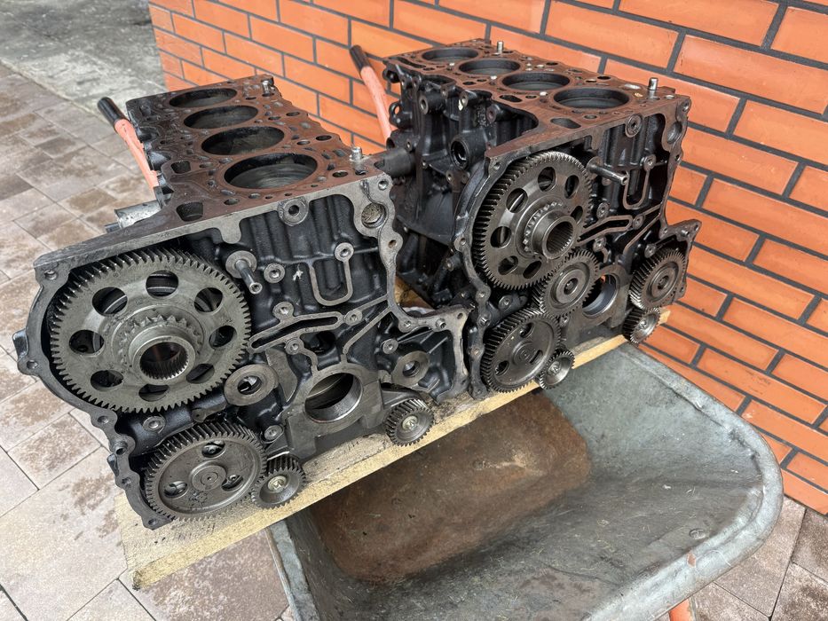 Блок низ мотора Двигуна Mercedes Sprinter 651 2.2 906 Стандарт