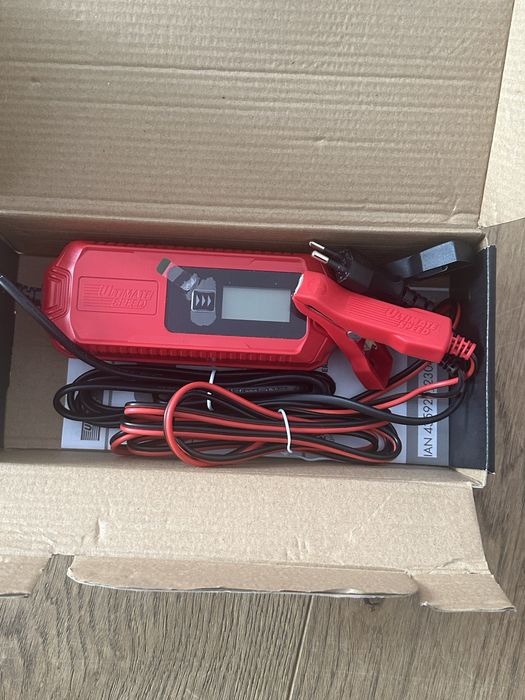 зарядний пристрій