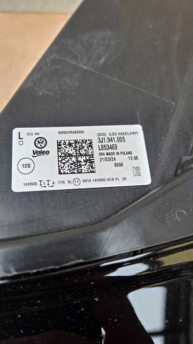 VW Passat B9 lampa przód przednia xenon full led komplet eu l+p