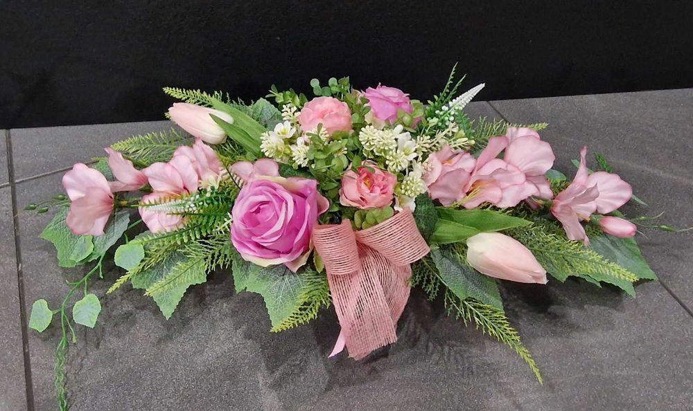 Stroik WIOSENNY kompozycja kwiatowa na grób WG243