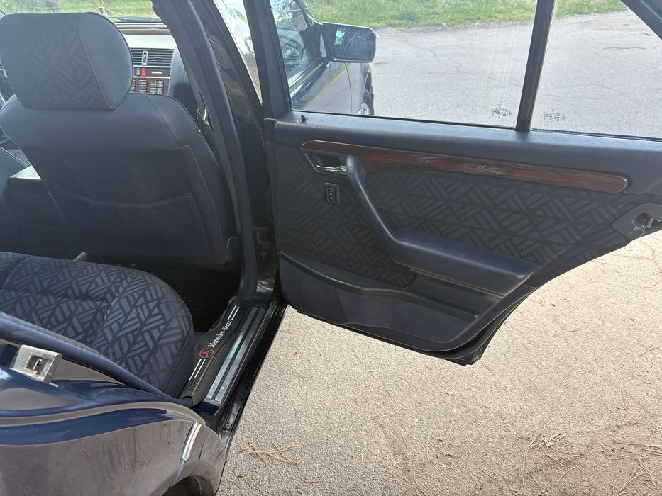 Mercedes- Benz W202