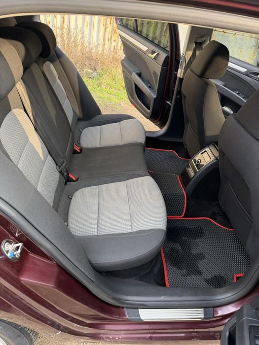 Skoda super b 2011р