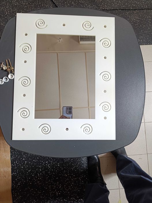Mirror with Patterns445944050001520640