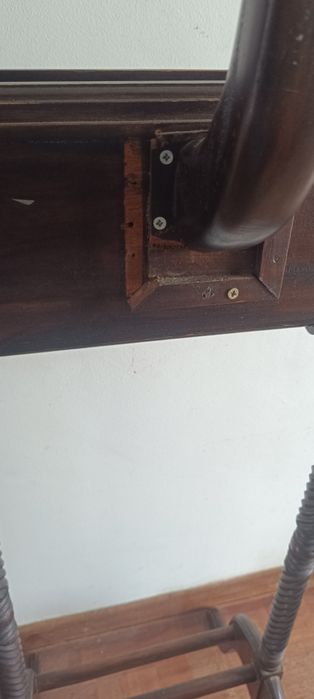 Bengaleiro Criado Mudo