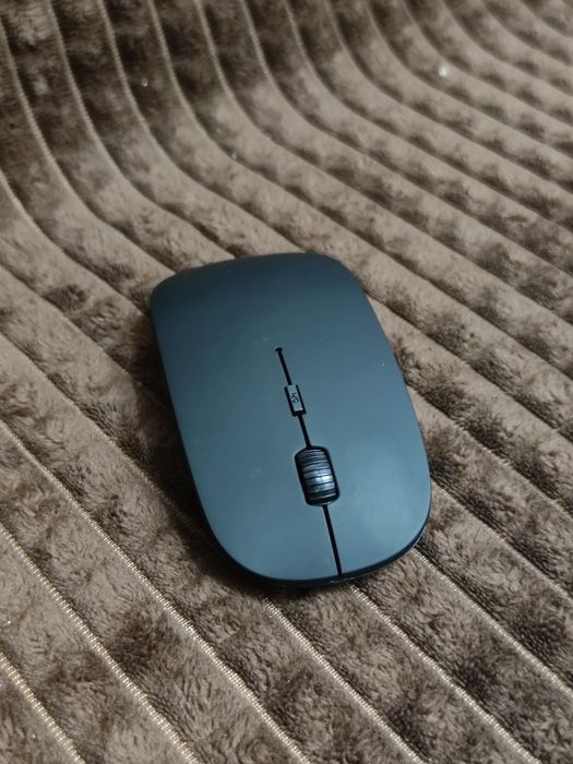 Bluetooth мишка.