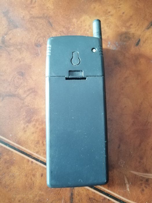 Telemóvel da marca Audiovox GSM 680