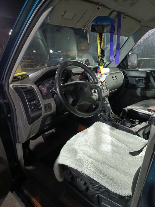 MITSUBISHI Pejero Grand Wagon