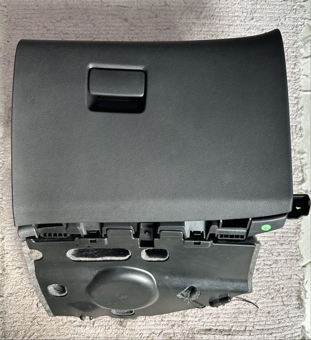 Porta-luvas Opel Astra J de 2009 a 2016