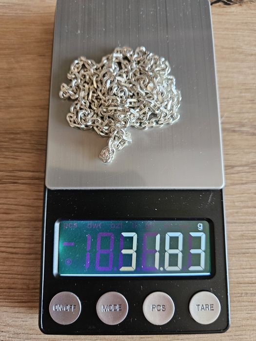 Srebrny Medalion z Krzyżem i Łańcuszkiem splot  Ankier
