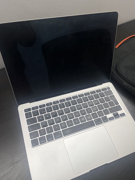 Macbook Air 2021 13” M1