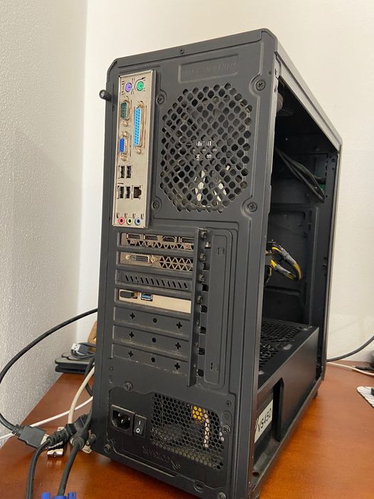 Torre Gaming (Ler descrição)